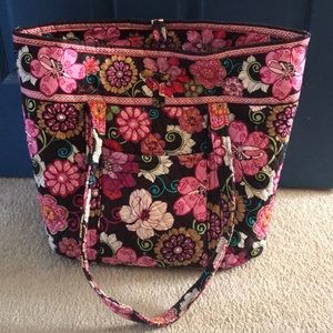 Vera Bradley bucket tote bag